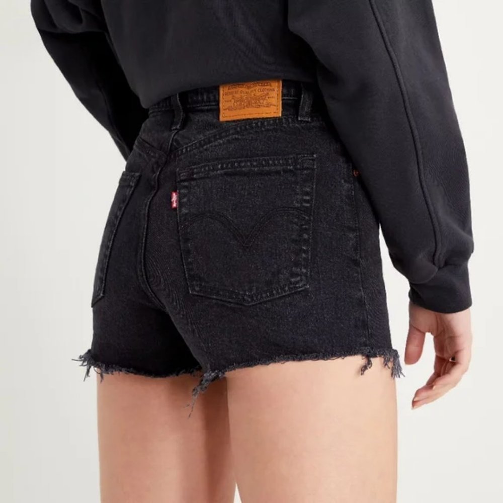 Levi's Premium Black Ribcage Short Size 26